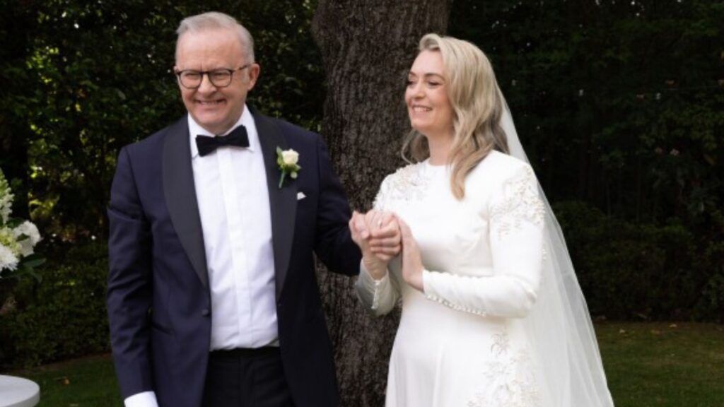 australia pm anthony albanese marriage news ऑस्ट्रेलिया के PM एंथनी अल्बनीज की शादी: ऑफिस से सीधे मंडप, और हनीमून भी वीकडे स्टाइल
